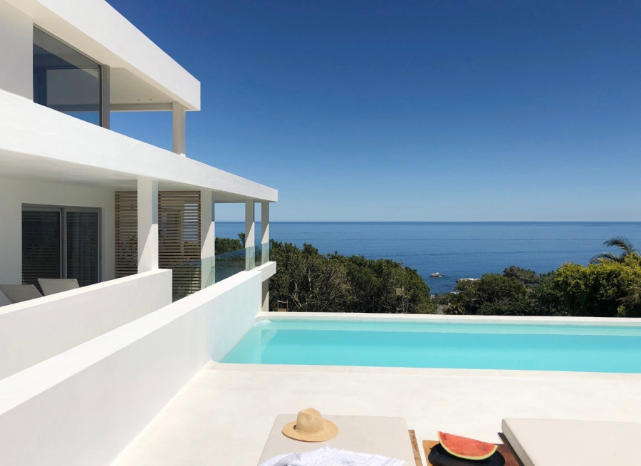 To Let 8 Bedroom Property for Rent in Bakoven Western Cape